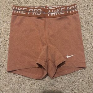 Nike Pro Shorts - Tan